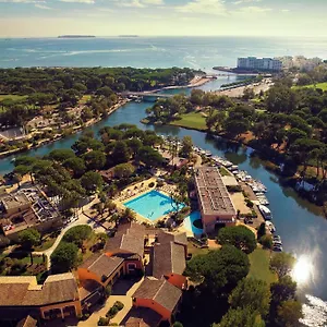 *** Holiday park Pierre & Les Rives De Cannes France